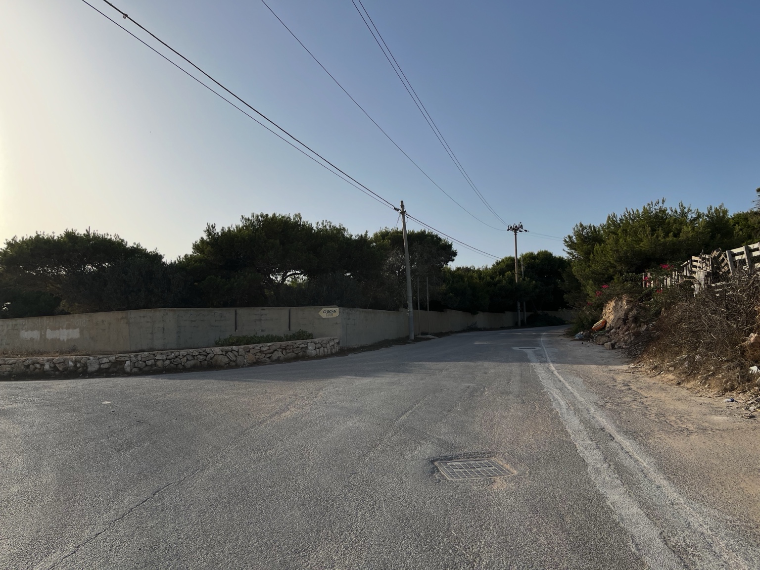 Incrocio vicino al cartello O'Scià